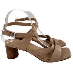 Marc Fisher womens heels size 8.5 tan leather square toe 
Ankle strap